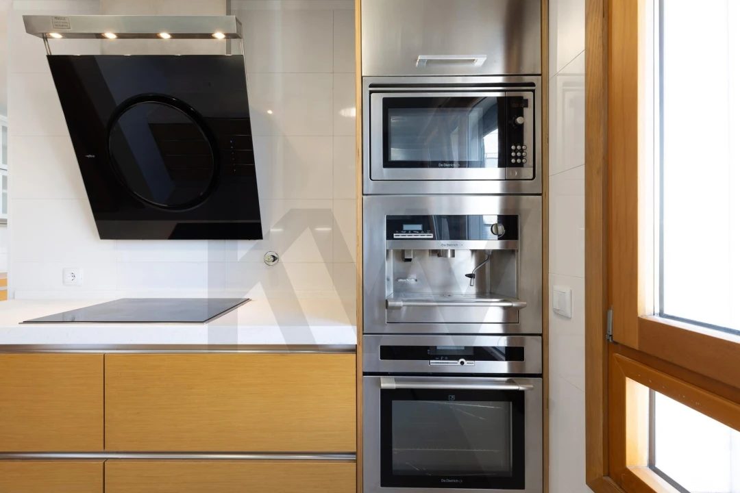 Apartamento T4 para Venda em Ajuda Foto 4