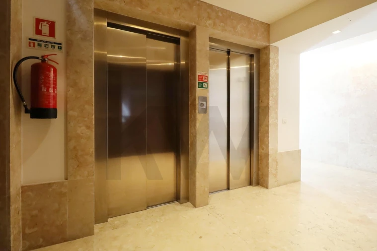 Apartamento T2 para Venda em Santa Maria Maior Foto 24