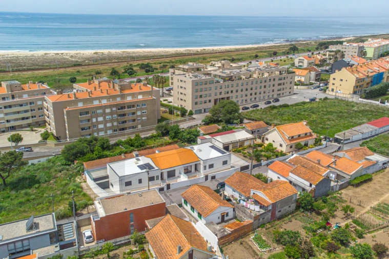 Moradia T3 para Venda em São Felix da Marinha Foto 42