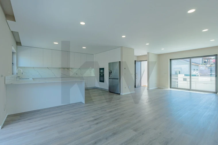 Moradia T3 para Venda em São Felix da Marinha Foto 5