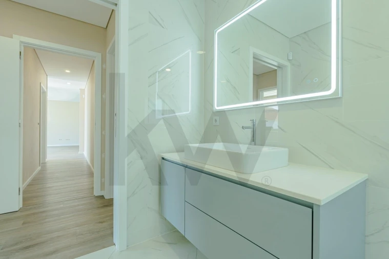 Moradia T3 para Venda em São Felix da Marinha Foto 28