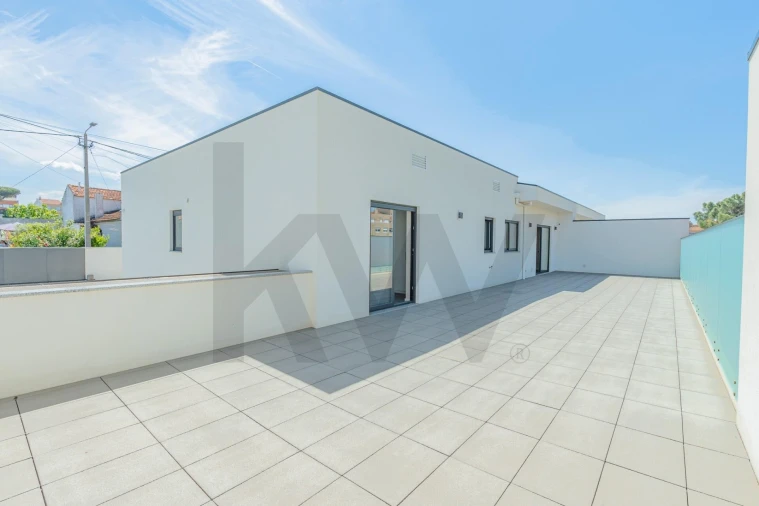 Moradia T3 para Venda em São Felix da Marinha Foto 3