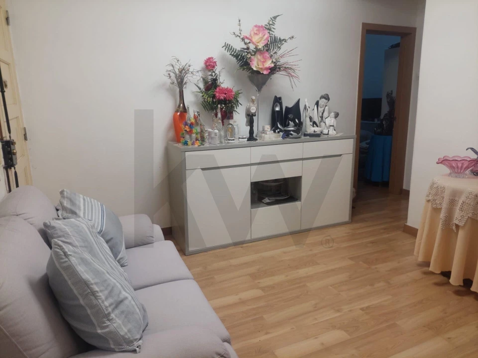 Apartamento T2 para Venda em Alfragide Foto 1