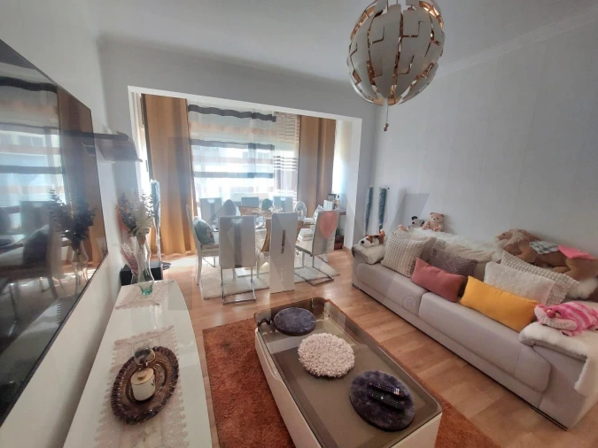 Apartamento T2 para Venda em Alfragide Foto 5