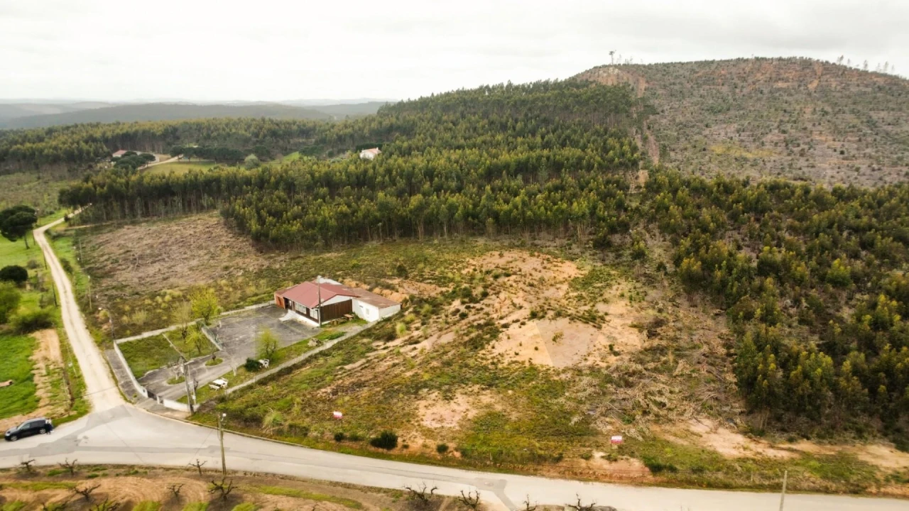 Terreno para Venda em Campelos e Outeiro da Cabeça Foto 6