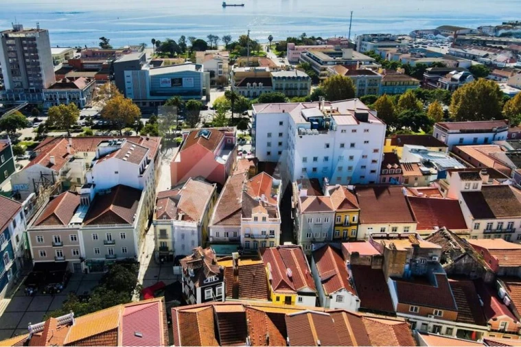 Prédio para Venda em União das Freguesias de Setúbal Foto 8