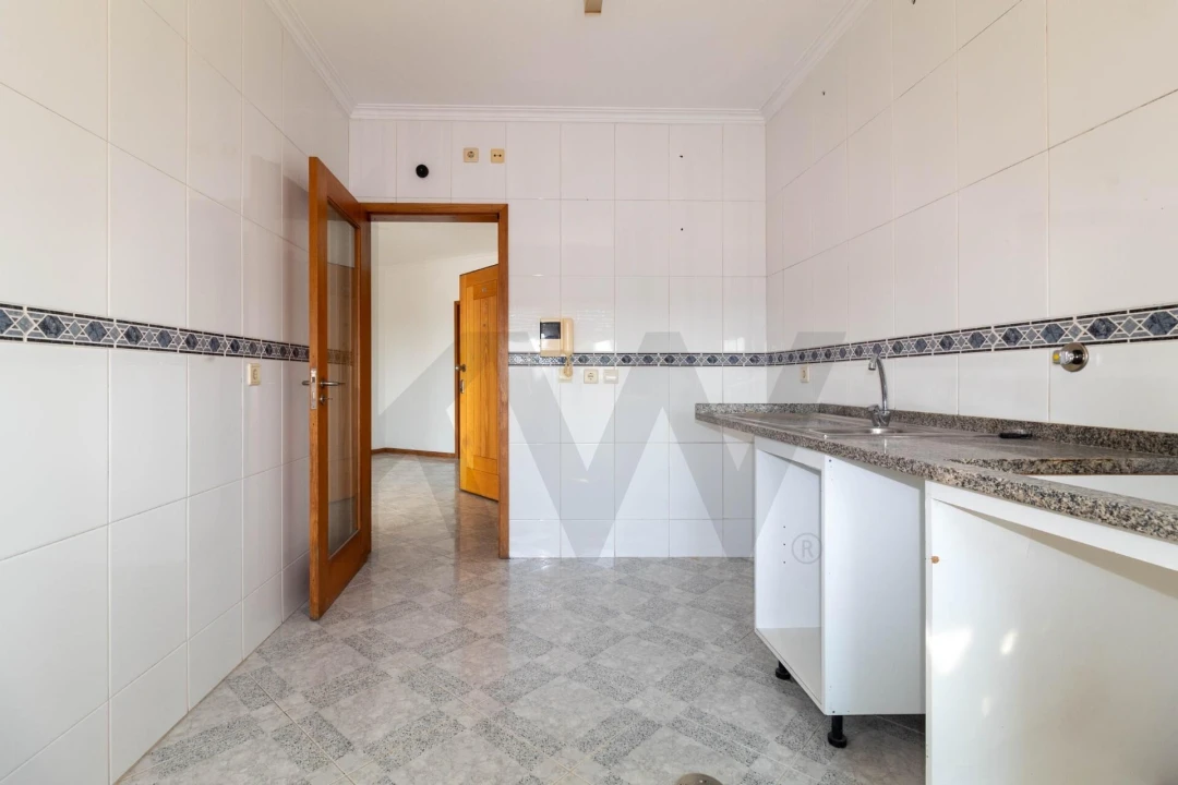 Apartamento T2 para Venda em Anta e Guetim Foto 7