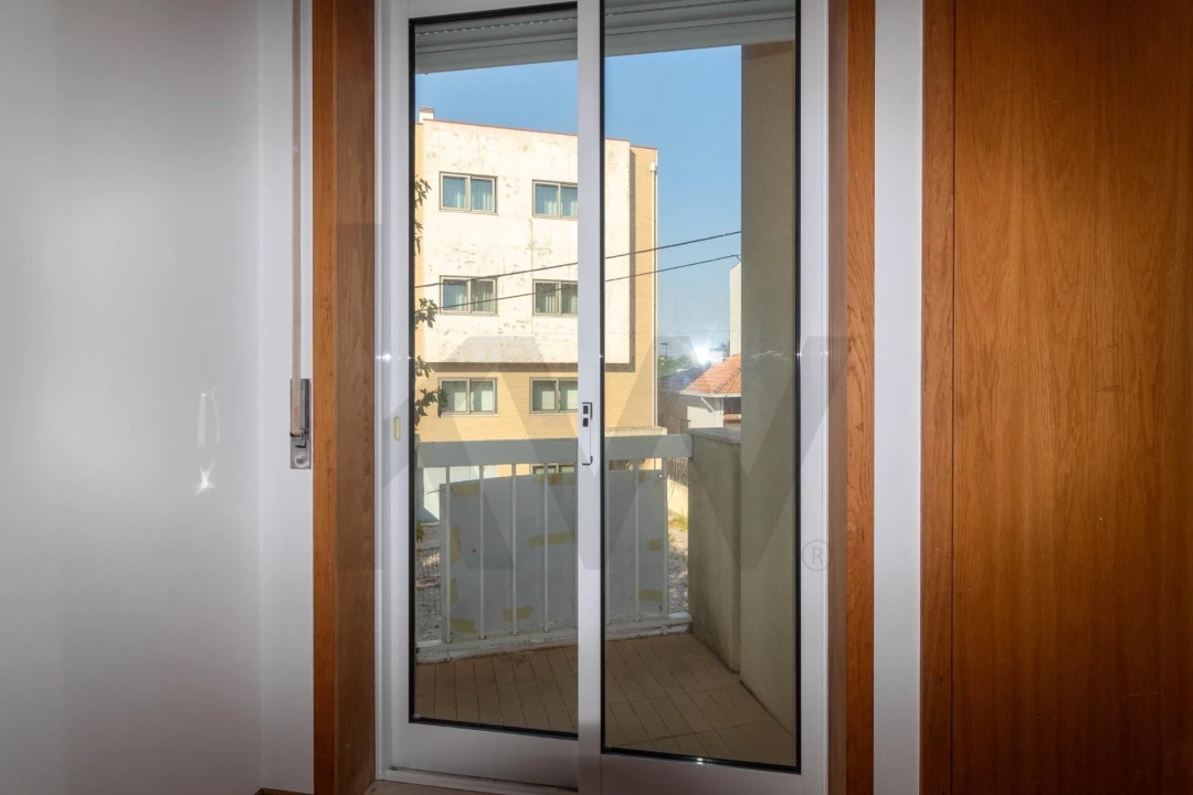 Apartamento T2 para Venda em Anta e Guetim Foto 33