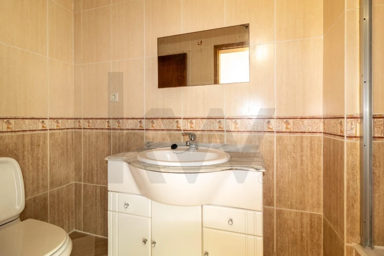 Apartamento T2 para Venda em Anta e Guetim Foto 23