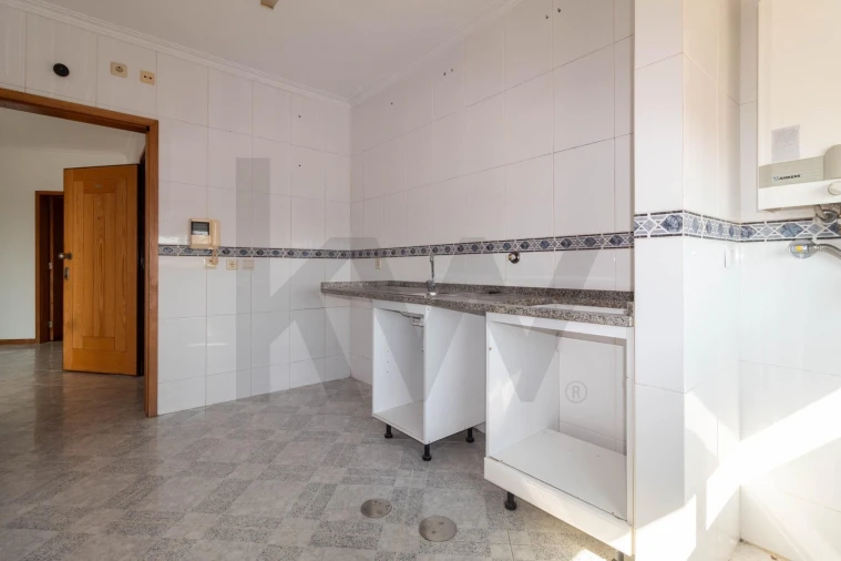 Apartamento T2 para Venda em Anta e Guetim Foto 6