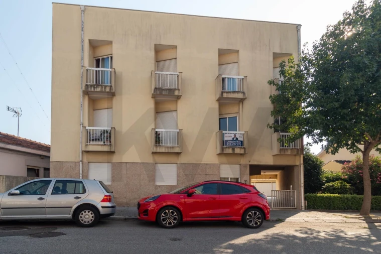 Apartamento T2 para Venda em Anta e Guetim Foto 39