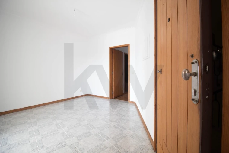 Apartamento T2 para Venda em Anta e Guetim Foto 9