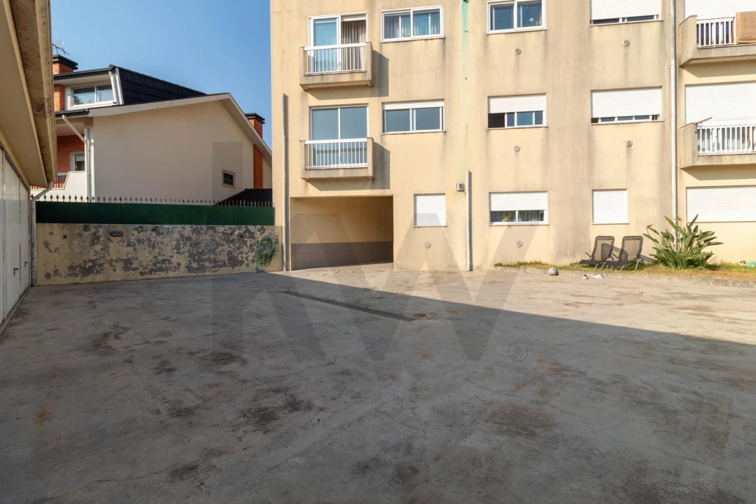 Apartamento T2 para Venda em Anta e Guetim Foto 41