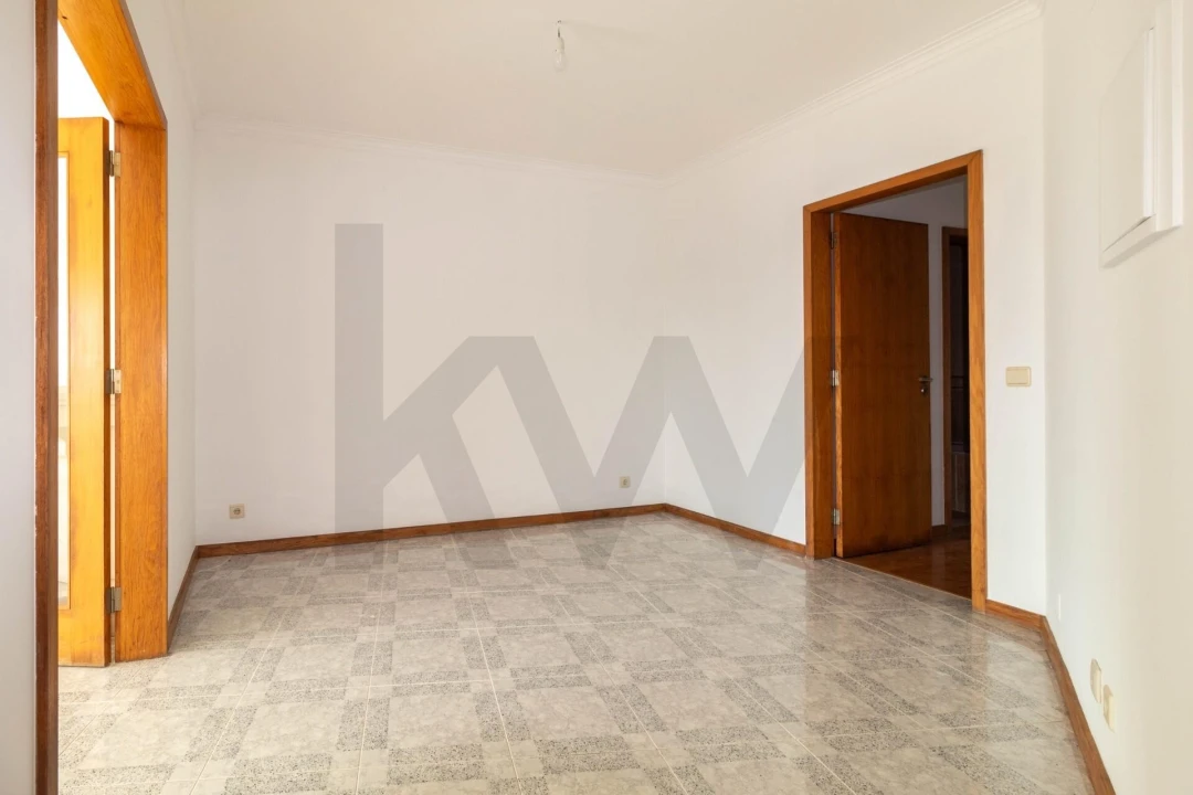 Apartamento T2 para Venda em Anta e Guetim Foto 10