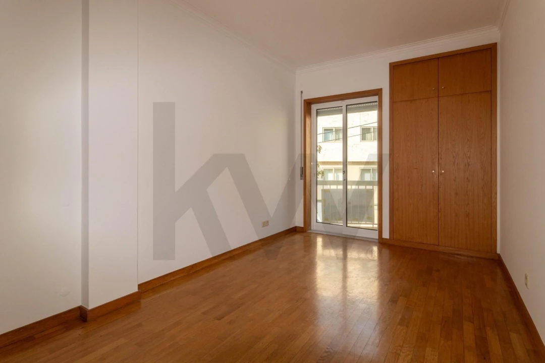 Apartamento T2 para Venda em Anta e Guetim Foto 32