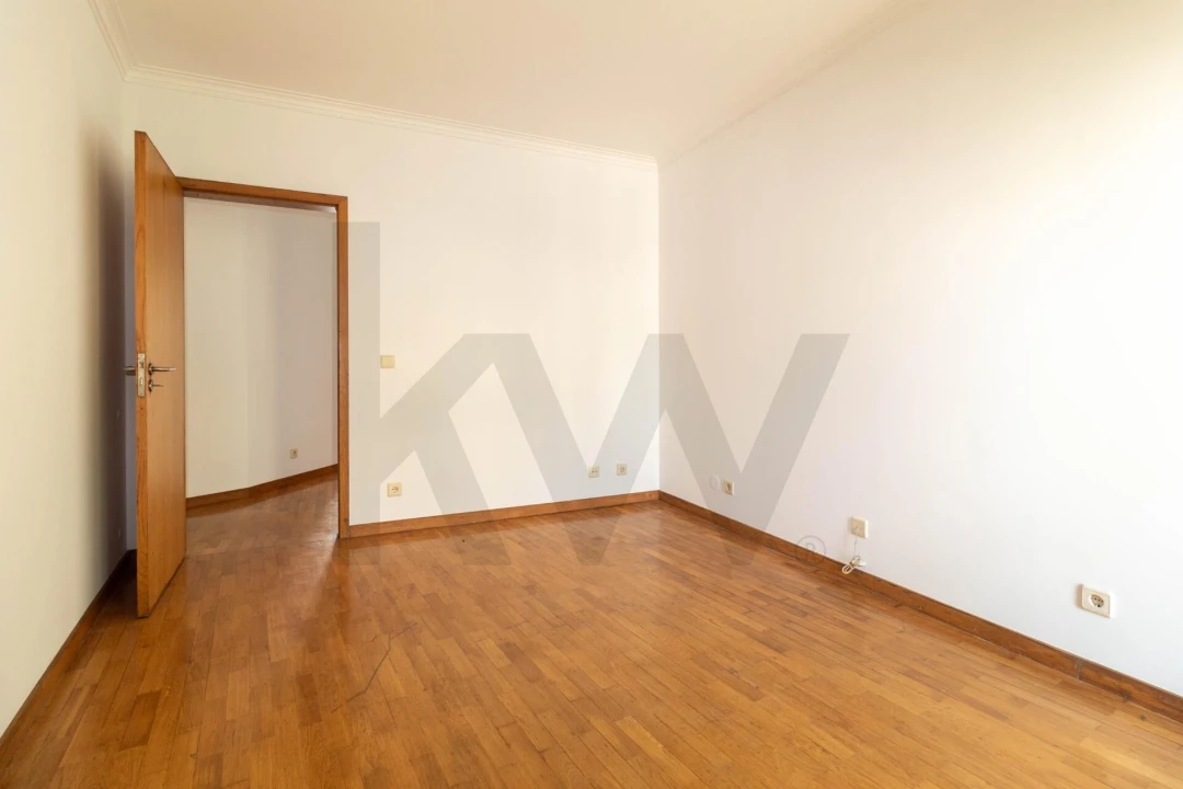 Apartamento T2 para Venda em Anta e Guetim Foto 28
