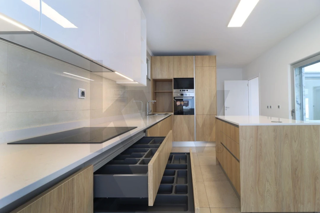 Moradia T4 para Venda em Santa Maria, São Pedro e Matacães Foto 38