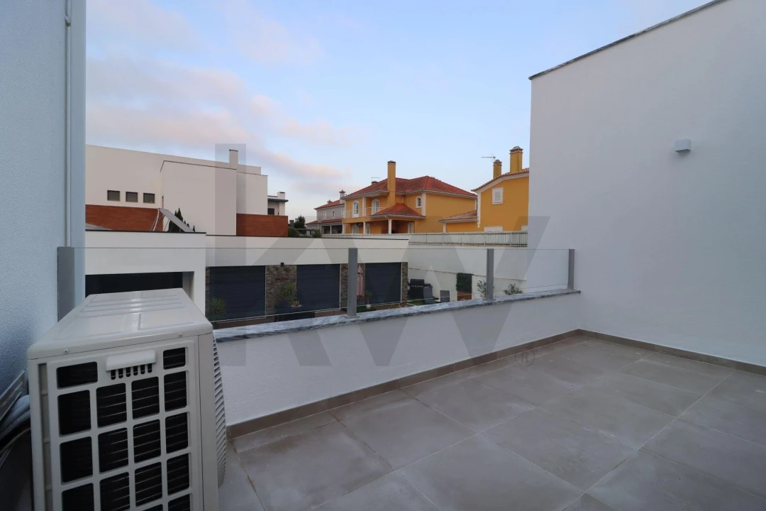 Moradia T4 para Venda em Santa Maria, São Pedro e Matacães Foto 59