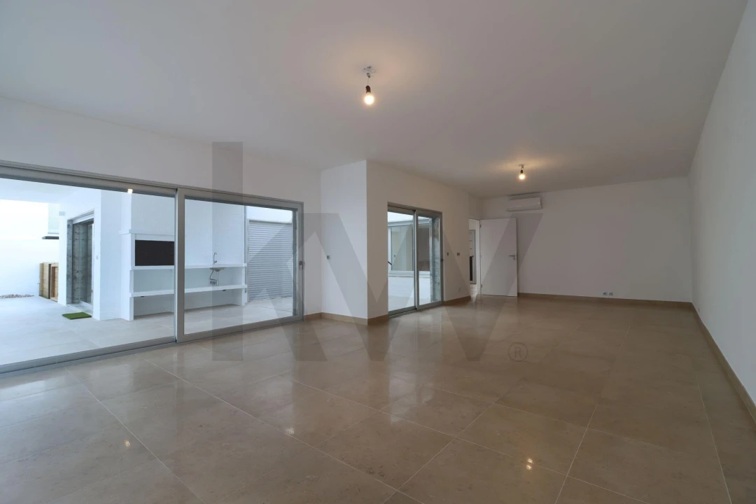 Moradia T4 para Venda em Santa Maria, São Pedro e Matacães Foto 47