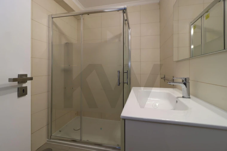 Moradia T4 para Venda em Santa Maria, São Pedro e Matacães Foto 83