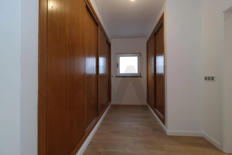 Moradia T4 para Venda em Santa Maria, São Pedro e Matacães Foto 63