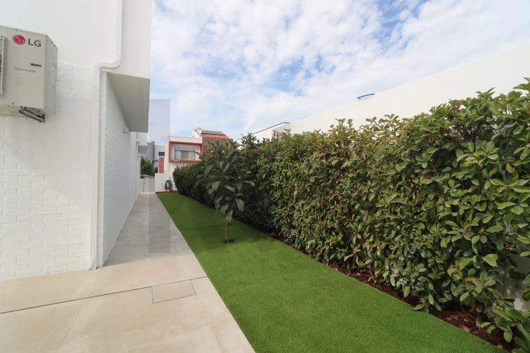 Moradia T4 para Venda em Santa Maria, São Pedro e Matacães Foto 55