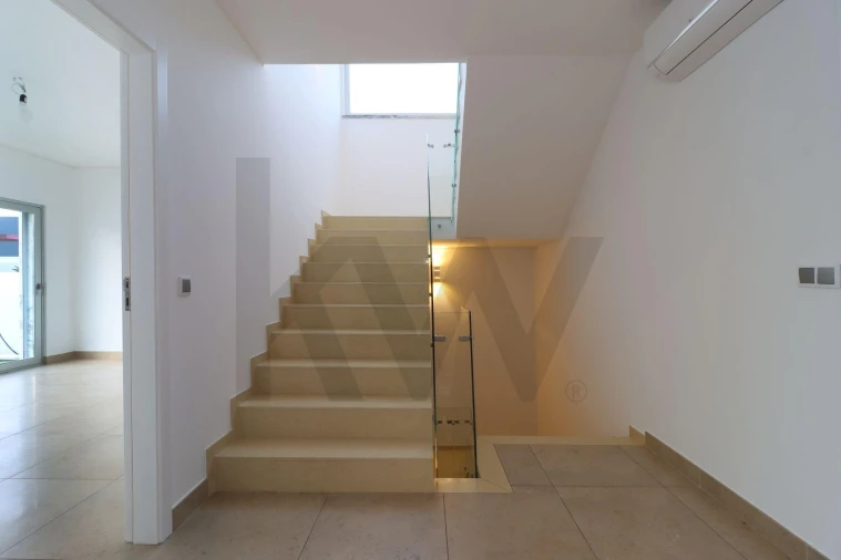 Moradia T4 para Venda em Santa Maria, São Pedro e Matacães Foto 56