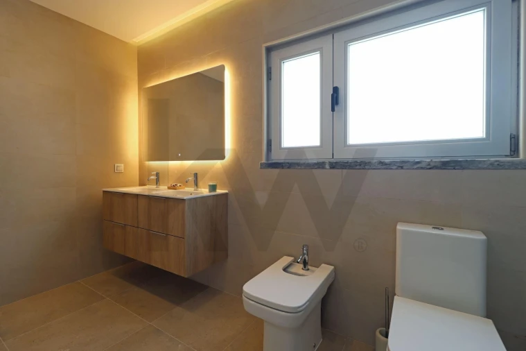 Moradia T4 para Venda em Santa Maria, São Pedro e Matacães Foto 66