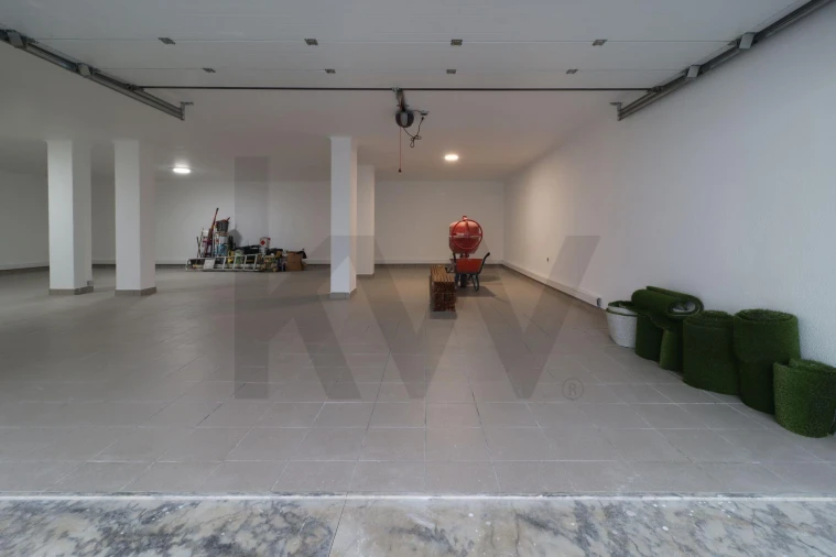 Moradia T4 para Venda em Santa Maria, São Pedro e Matacães Foto 86