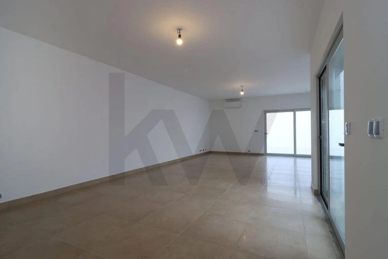 Moradia T4 para Venda em Santa Maria, São Pedro e Matacães Foto 46