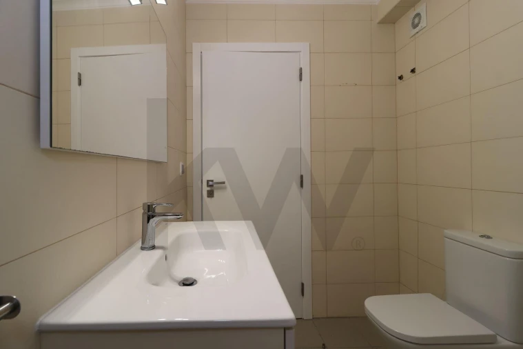 Moradia T4 para Venda em Santa Maria, São Pedro e Matacães Foto 84