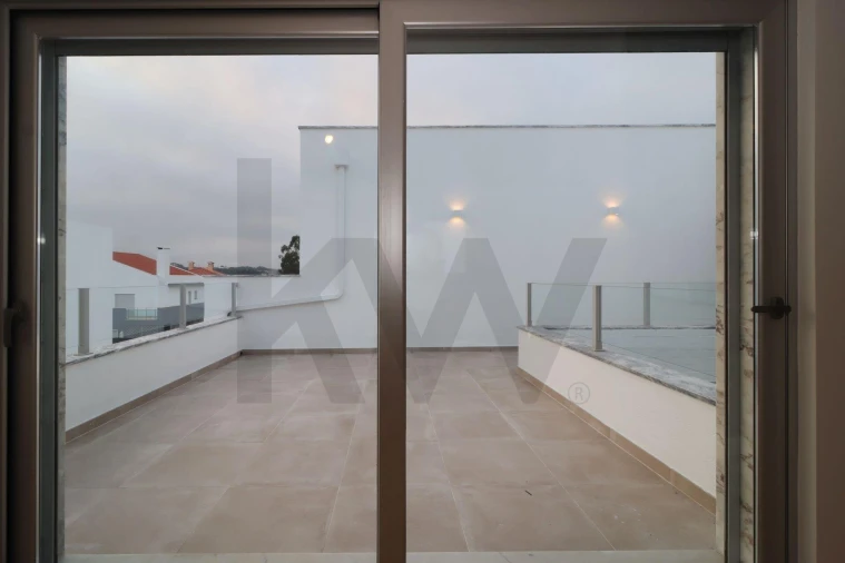 Moradia T4 para Venda em Santa Maria, São Pedro e Matacães Foto 78