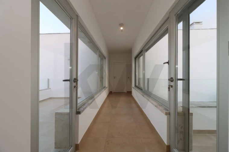 Moradia T4 para Venda em Santa Maria, São Pedro e Matacães Foto 58