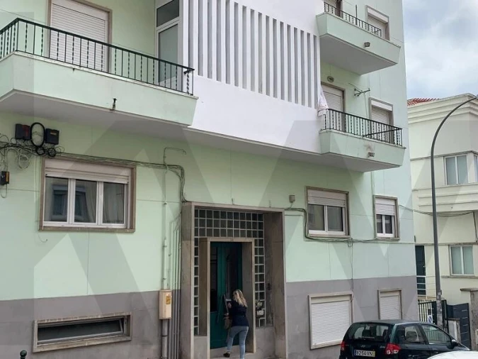 Apartamento T2 para Arrendamento em Algés, Linda-A-Velha e Cruz Quebrada-Dafundo Foto 16