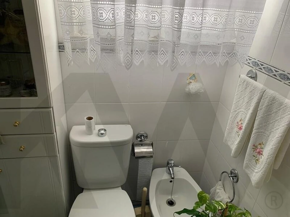 Apartamento T2 para Arrendamento em Algés, Linda-A-Velha e Cruz Quebrada-Dafundo Foto 17