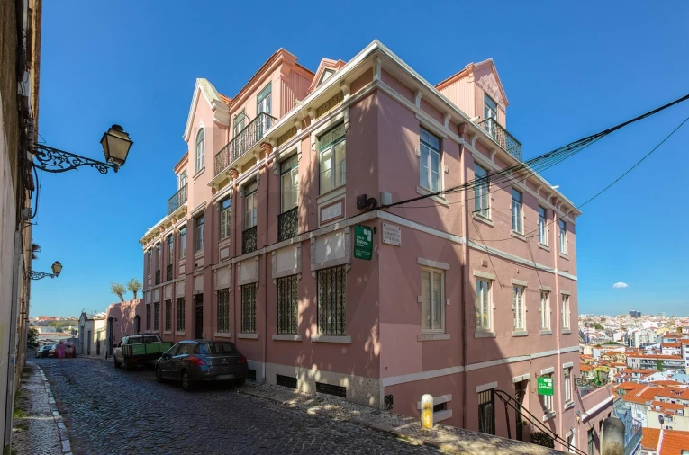 Apartamento T1 para Arrendamento em Santa Maria Maior Foto 2