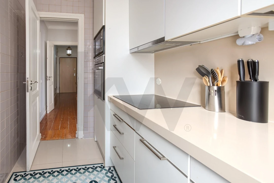 Apartamento T1 para Arrendamento em Santa Maria Maior Foto 12