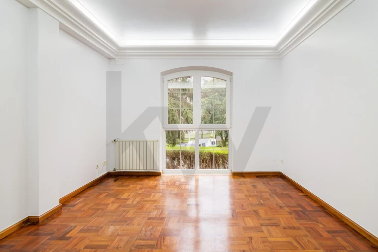 Moradia T4 para Venda em Algueirão-Mem Martins Foto 12