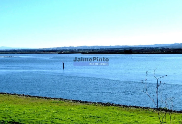Terreno P/ Prédio para Venda em Tavarede Foto 1