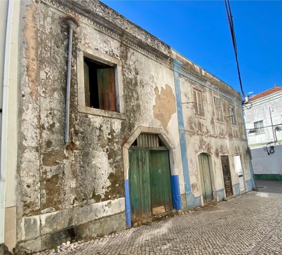 Moradia T5 para Venda em Valado dos Frades Foto 2