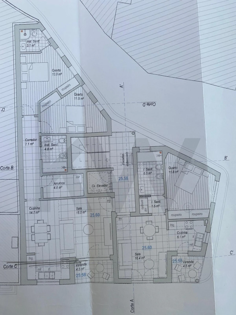 Moradia T5 para Venda em Valado dos Frades Foto 21