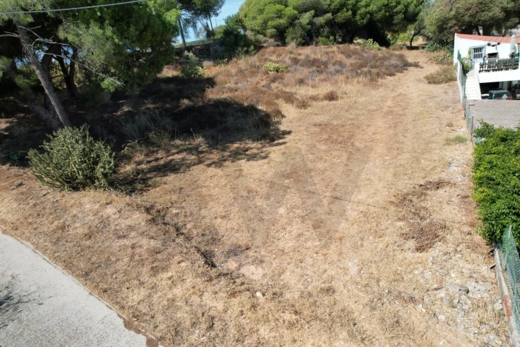 Terreno para Venda em Quarteira Foto 3