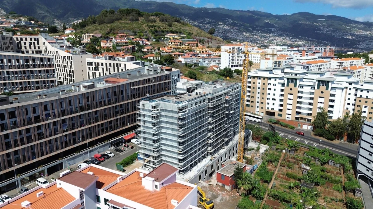 Apartamento T2 para Venda em São Martinho Foto 37