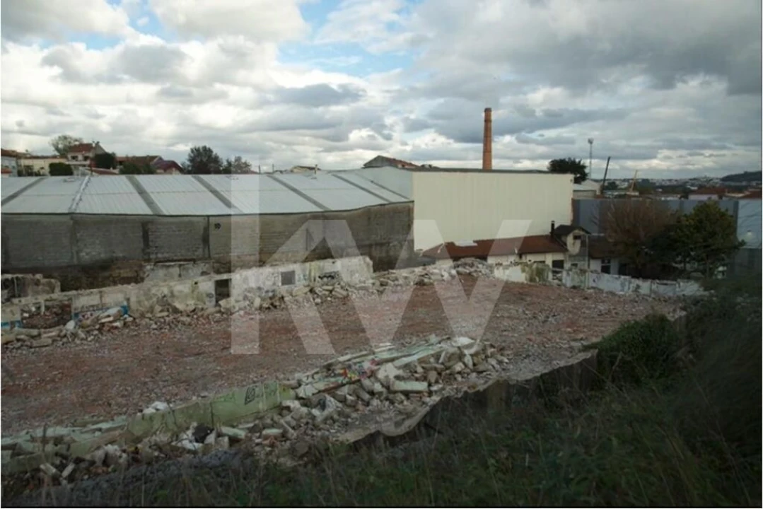 Terreno para Venda em Campanhã Foto 14