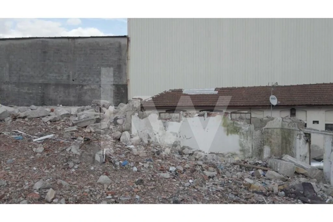 Terreno para Venda em Campanhã Foto 11