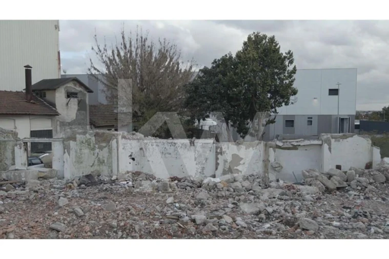 Terreno para Venda em Campanhã Foto 18