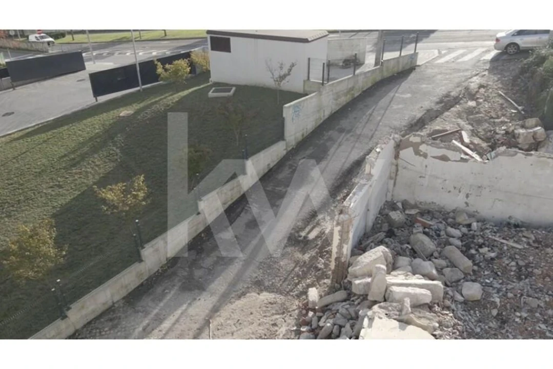 Terreno para Venda em Campanhã Foto 8