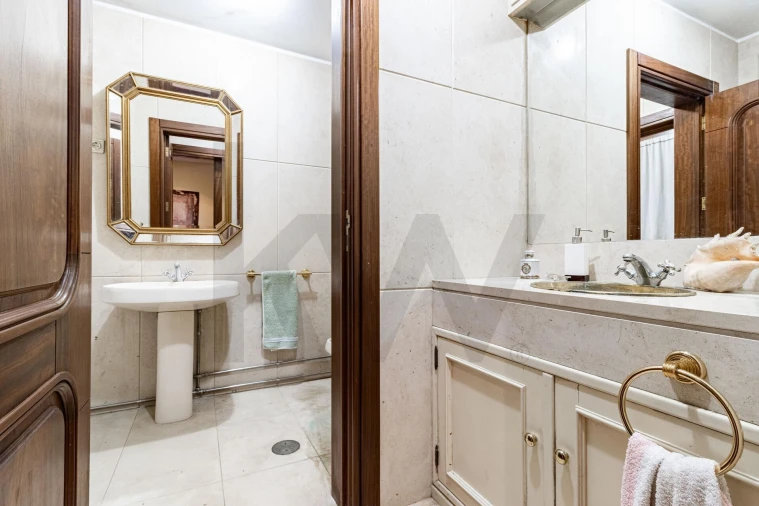 Moradia T5 para Venda em São João da Madeira Foto 5