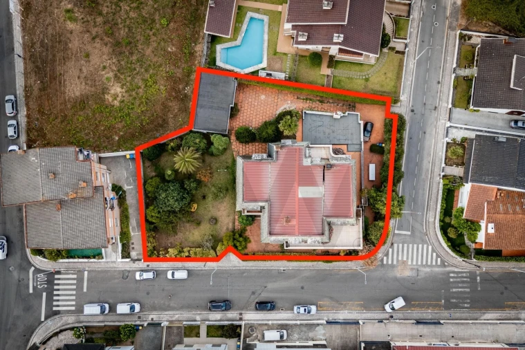 Moradia T5 para Venda em São João da Madeira Foto 2