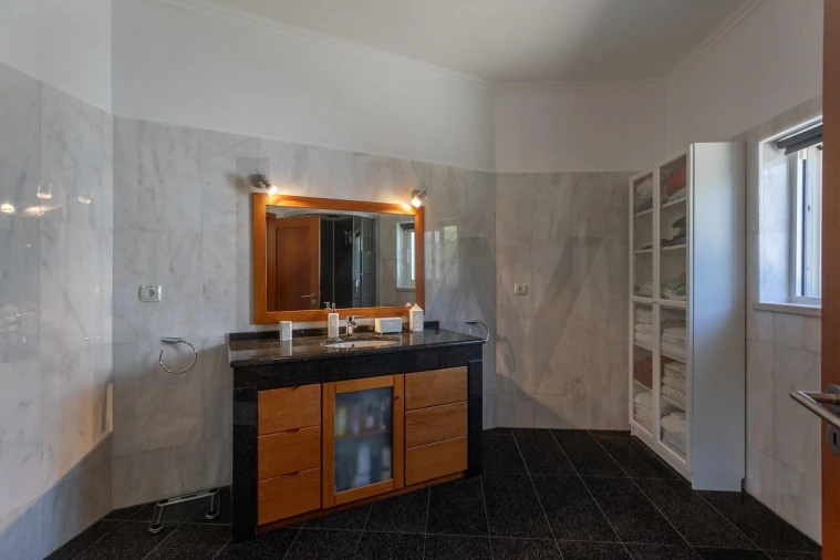 Moradia T4 para Venda em Olhalvo Foto 51